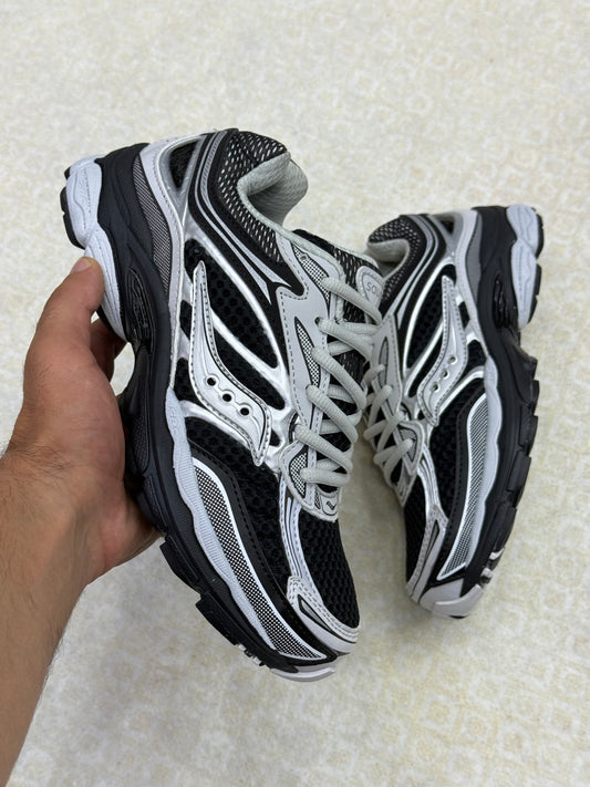 Saucony